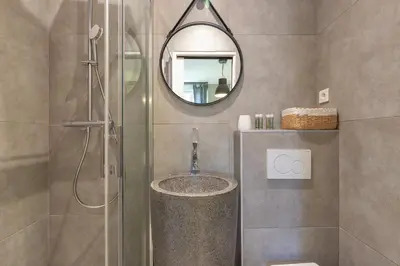 Salle de bains dans l'établissement Agences des Résidences - Rue Commandant André