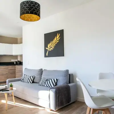 Prime Location Hyper Center Ideal for Couples & Families - Walk Everywhere - SMART by Totolulucannes