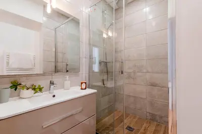 Plan de l'établissement Prime Location Hyper Center Ideal for Couples & Families - Walk Everywhere -By Totolulucannes