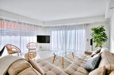 Télévision ou salle de divertissement dans l'établissement REF 1147 - Cannes Center - Apartment for rent