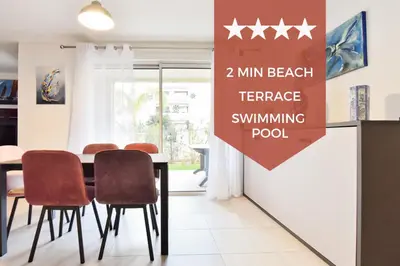 Plan de l'établissement 2-Br with Terrace and Pool in the Heart of Palm Beach