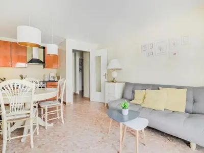 Coin salon dans l'établissement Apartment Reine Astrid-3 by Interhome