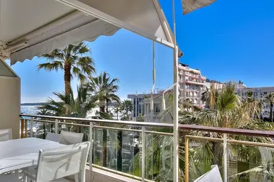 Balcon ou terrasse dans l'établissement Appartements Croisette Grand Hôtel