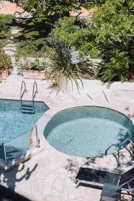 Piscine de l'établissement Hôtel La Villa Cannes ou située à proximité