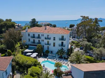 Piscine de l'établissement Hôtel La Villa Cap d’Antibes ou située à proximité