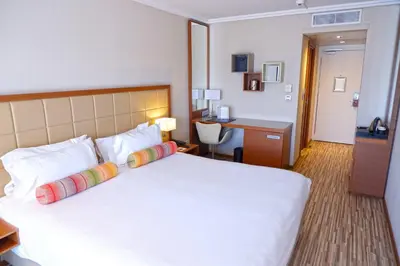Un ou plusieurs lits dans un hébergement de l'établissement AC Hotel by Marriott Ambassadeur Antibes - Juan Les Pins