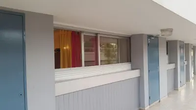 Plan de l'établissement Studio Apartment between Nice and Cannes - Marina baie des Anges - Beach, restaurants, shops - tea/coffee/sugar/bed linen and towels