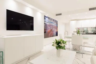 Télévision ou salle de divertissement dans l'établissement On La Croisette: new 2 bedrooms with sea view