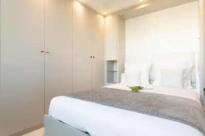 Un ou plusieurs lits dans un hébergement de l'établissement On La Croisette: new 2 bedrooms with sea view