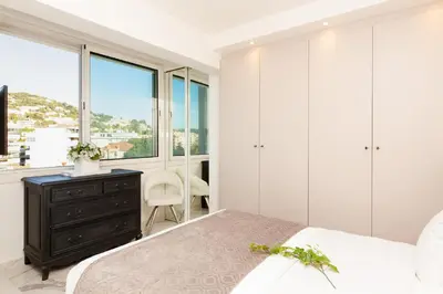Un ou plusieurs lits dans un hébergement de l'établissement On La Croisette: new 2 bedrooms with sea view