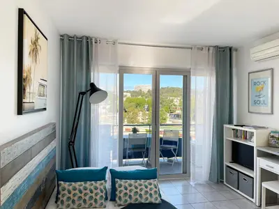 Coin salon dans l'établissement Plage et hippodrome