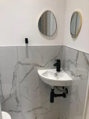 Salle de bains dans l'établissement Studio contemporain à Cannes avec terrasse et parking - 35 m²