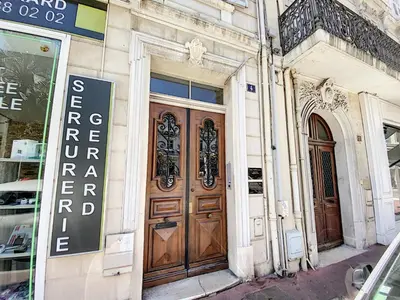 Façade ou entrée de l'établissement Lecerf 2P ZEI5517