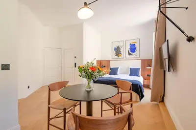 Coin salon dans l'établissement La Guitare 24 - Nice studio in center of Cannes, just behind Grand Hotel