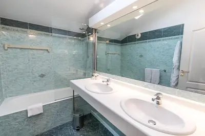 Salle de bains dans l'établissement Cannes Croisette Prestige Apart'hotel