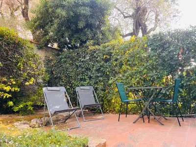 Jardin de l'établissement Studio plage parking et proche vieil antibes
