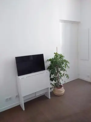 Télévision ou salle de divertissement dans l'établissement STUDIO VIEIL ANTIBES Marché Provençal