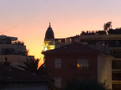 Lever ou coucher de soleil vu de l'appartement ou à proximité