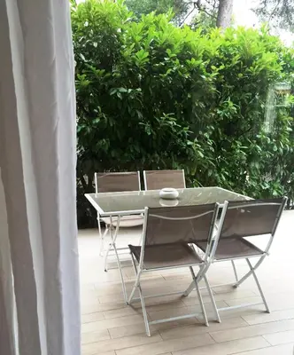 Jardin de l'établissement Arthur Properties Bel Air