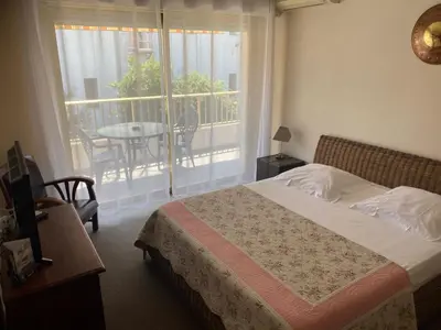 Un ou plusieurs lits dans un hébergement de l'établissement Hôtel Restaurant Brasilia