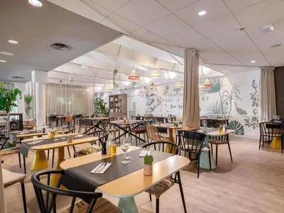 Restaurant ou autre lieu de restauration dans l'établissement Mercure Antibes Sophia Antipolis