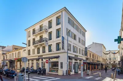 Quartier de l'hôtel ou autre quartier proche