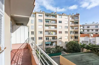 Balcon ou terrasse dans l'établissement Appartement Soleil d'Antibes - Welkeys