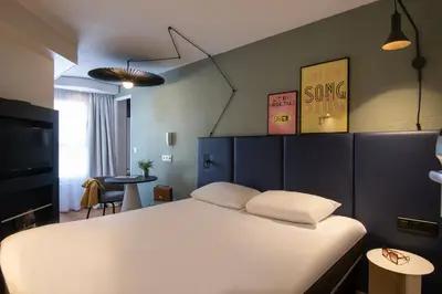 Un ou plusieurs lits dans un hébergement de l'établissement ibis Cannes Centre