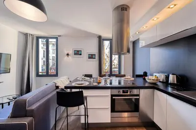 Cuisine ou kitchenette dans l'établissement Heart of Cannes Amazing design apartment Croisette Top Location Best Seller by OIam Properties