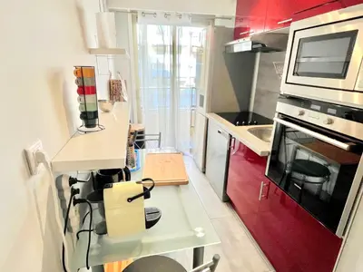 Cuisine ou kitchenette dans l'établissement Branly 2, by Welcome to Cannes