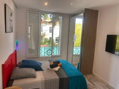 Télévision ou salle de divertissement dans l'établissement Studio and gallery