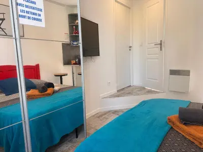 Un ou plusieurs lits dans un hébergement de l'établissement Studio and gallery