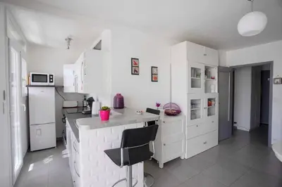 Cuisine ou kitchenette dans l'établissement LE SAPHYR