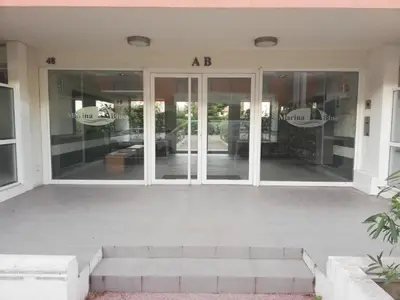 Façade ou entrée de l'établissement Appartement 2P et parking privé à 50m des plages.