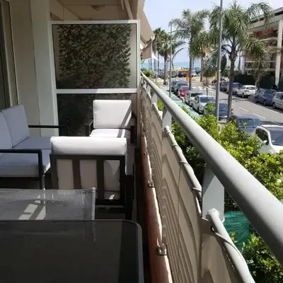 Appartement 2P et parking privé à 50m des plages.