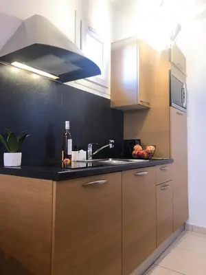 Cuisine ou kitchenette dans l'établissement Studio Vieil Antibes - Saint Antoine