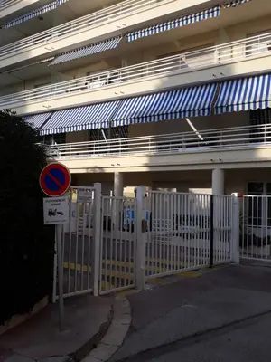 Plan de l'établissement Le Palais du Tropique appartement vue mer 5é étage avec ascenseur