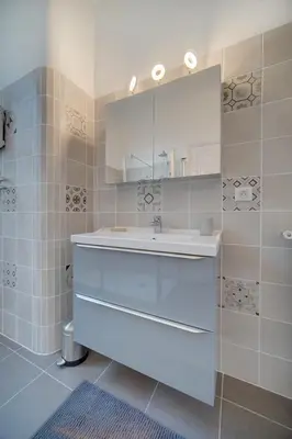 Salle de bains dans l'établissement IMMOGROOM - Villa in the city center with terrace- garden