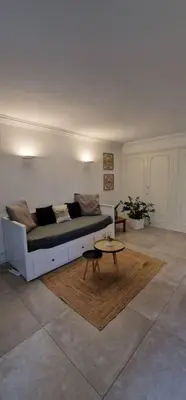 Coin salon dans l'établissement Le Castille - à deux pas des plages