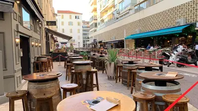 Restaurant ou autre lieu de restauration dans l'établissement Village Croisette