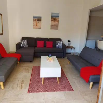 Coin salon dans l'établissement ++++ renovated cosy 50m2 sunny flat / balcony / close to beach and to the Palais des festivals ++++