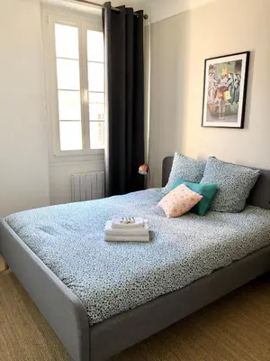 Un ou plusieurs lits dans un hébergement de l'établissement Charming and modernly designed 2 bedroom - Old Town