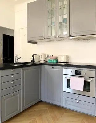 Cuisine ou kitchenette dans l'établissement Charming and modernly designed 2 bedroom - Old Town