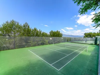 Tennis ou squash au sein de la maison de vacances ou à proximité
