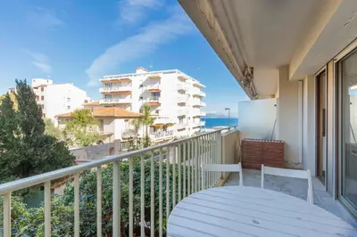 Balcon ou terrasse dans l'établissement Chez J-P - 100m beach 2-4pers terrace sea view pool garage