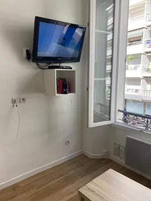 Télévision ou salle de divertissement dans l'établissement SMART STUDIO