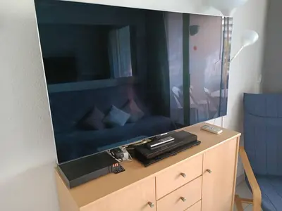 Télévision ou salle de divertissement dans l'établissement Studio 4 Pers à Villeneuve-Loubet - FR-1-252A-38
