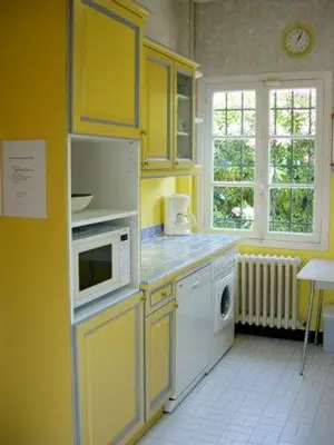 Cuisine ou kitchenette dans l'établissement LiseManu