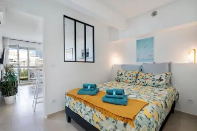 Un ou plusieurs lits dans un hébergement de l'établissement Coup de coeur! Vue mer! Terrasse dangle!