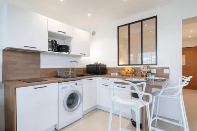 Cuisine ou kitchenette dans l'établissement Coup de coeur! Vue mer! Terrasse dangle!